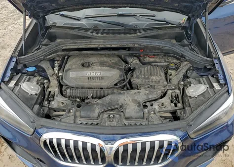 2021 BMW X1 xDrive28I z USA, uszkodzony, nr VIN WBXJG9C01M5S77123